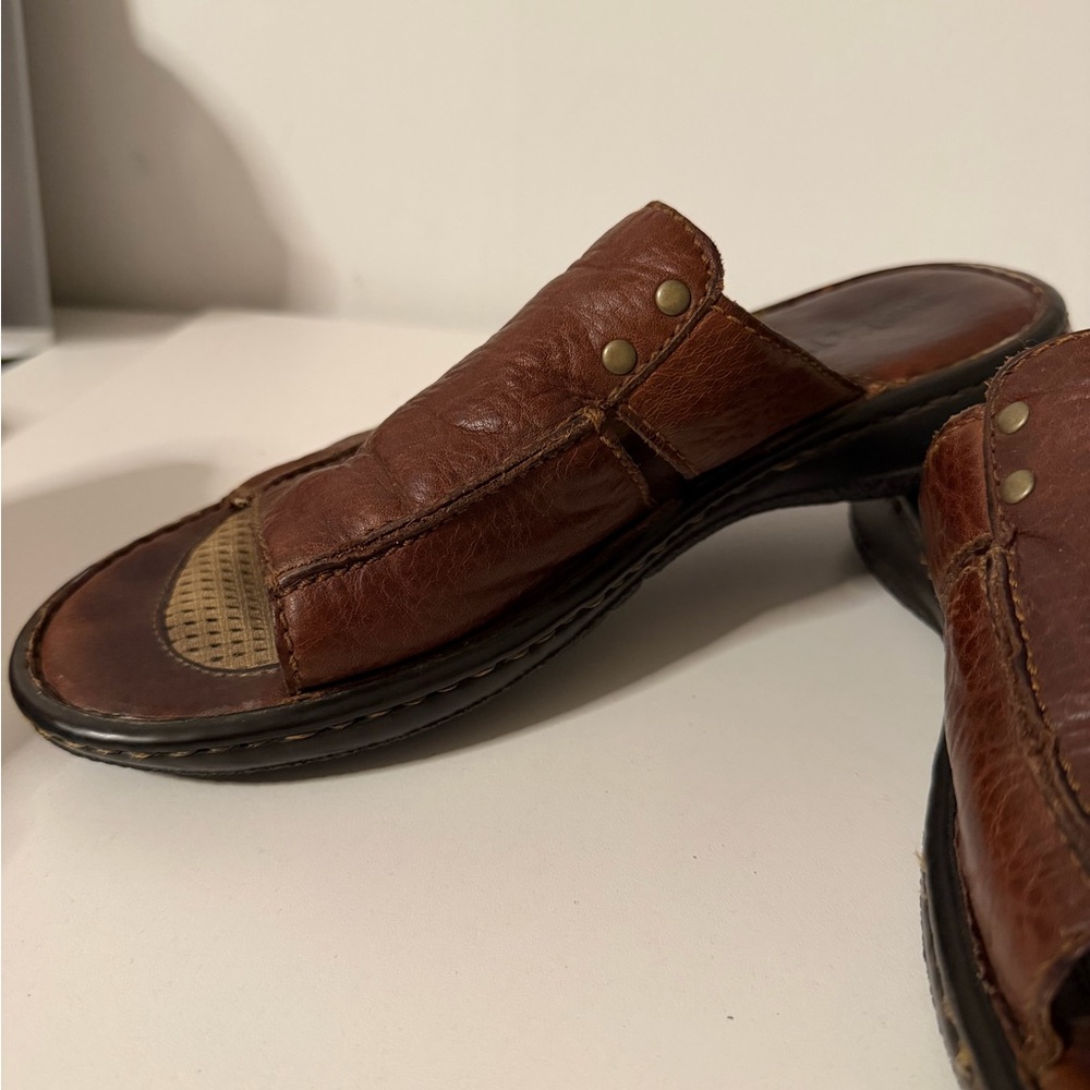 Born Men's Size 9  Leather Slide Sandals in Brown - Picture 10 of 15